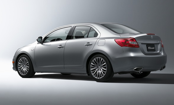 Новинка! Suzuki KIZASHI уже в продаже