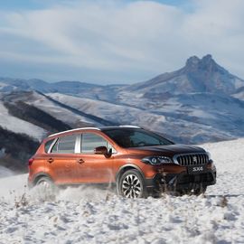 Фото Suzuki SX4 2025